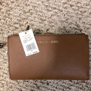 Michael Kors Jet Set Travel Wristlet